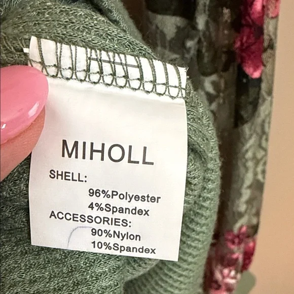 MIHOLL Size Medium Sage Green Long-Sleeve Thermal Top with Pink Floral Sleeves - Picture 3 of 9